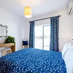 Dos Netos Villa *